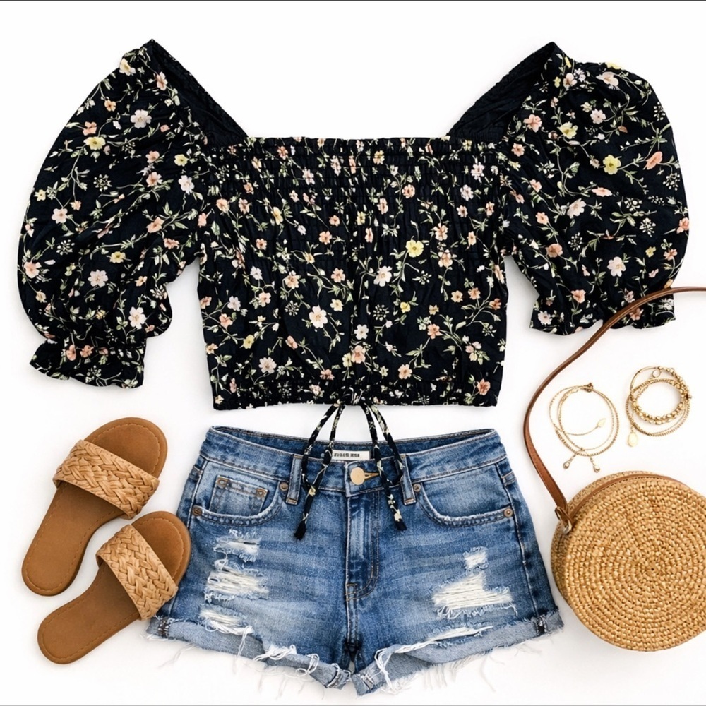 NWT Privvy Hot Miami Style Women's Crop Shirred Black Floral S/S Top Size Small